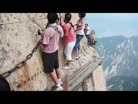 World's Most Dangerous Hiking Trail on Mount Huashan