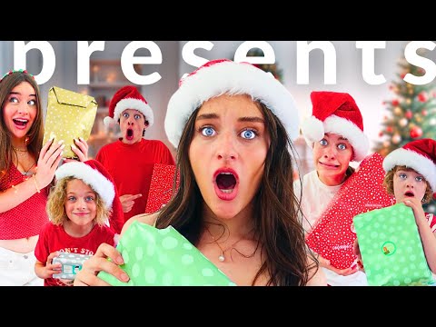 OPENING CHRISTMAS PRESENTS! (Traditions & Gift Swap for 6 KIDS)