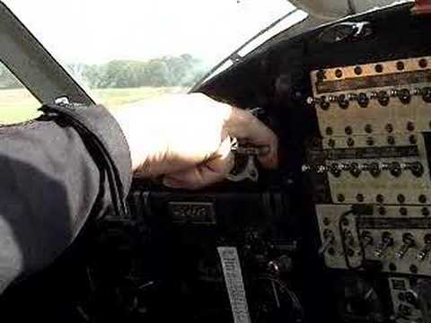 Antonov AN2 HA-MKF Engine Startup 2