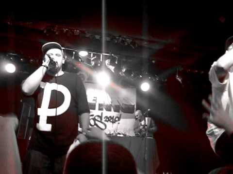 Vienio Idź swoją droga & HIFI Banda - Puszer LIVE (koncert Lublin Graffiti)