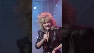 Addio Bonnie Tyler"Total eclipse of the heart"icona degli anni '80