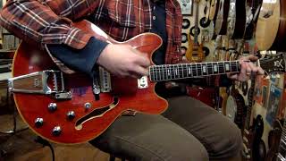 Video thumbnail for 1960s EKO-made Vox Super Lynx hollowbody electric guitar by Jake Wildwood & Co