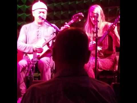 Andrew Sheron & Alash: Tuvagrass at Joe's Pub, July 2, 2017 - banjo and doshpuluur duet
