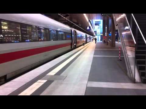 Abfahrt ICE 597 nach München Hbf in Berlin Hauptbahnhof