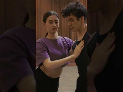 Olívie se snaží ze všech sil, otec ji ale neumí ocenit, naopak. 🫣💃 | Taneční