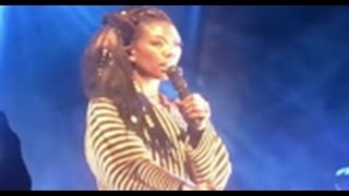 Brandy Disses Her Ex Calls His New Girlfriend A B*tch On Stage