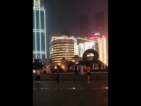 Quadrilha chinesa Dalian Zhongshan Square [dança de quadrilha]