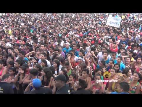 ReyThree Latino - En La Cancha Del Carmen