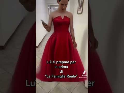 Luì ha qualcosa di strano.. 🤭