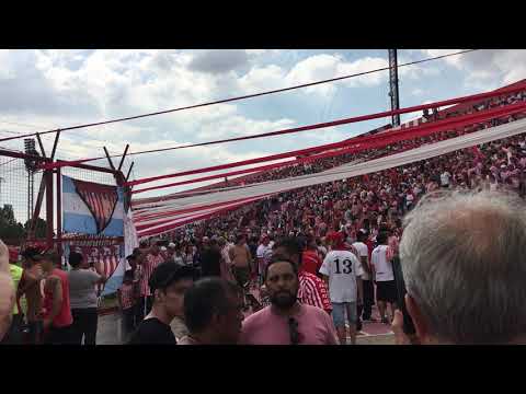 "Los Andes 1-0 Temperley. Previa una hora antes del partido" Barra: La Banda Descontrolada &bull; Club: Los Andes