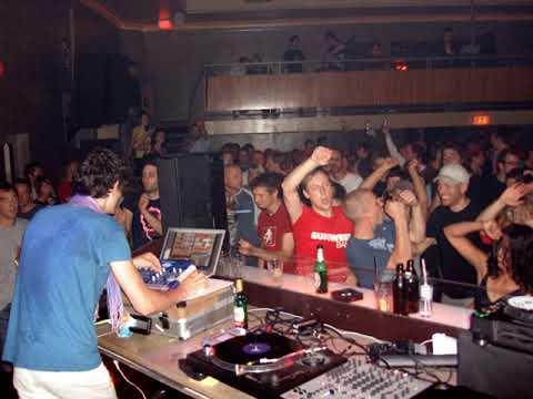 2manyDJs - Live @ Die Registratur, Munich, Bavaria, Germany - 2008-05-21