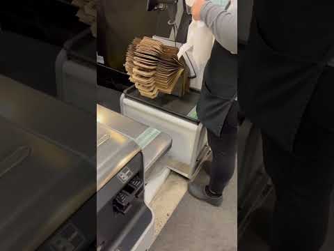 A Roach in Whole Foods. 🤯😱 #Shopping