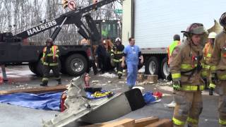 RT 309 @ CENTER VALLEY  TT VS TT  INVOLVED, HVY ENTRAPMENT