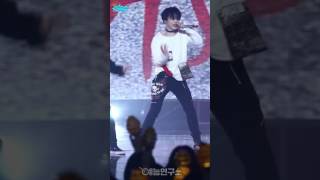 [예능연구소] 블락비 바스타즈 Make It Rain 유권 Focused @쇼!음악중심_20161105 Make It Rain Block B BASTARZ U-KWON