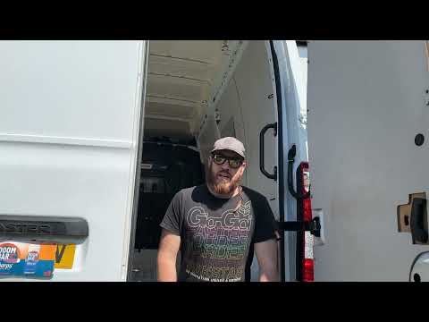 E1 Renault master 3 camper conversion DIY self build , which van to chose.