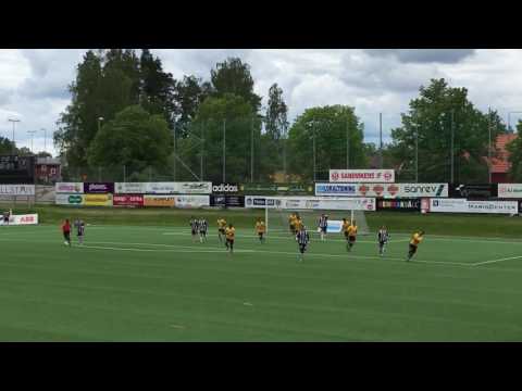 U19: SAIK-Ludvika Felix jobbar tillbaka boll