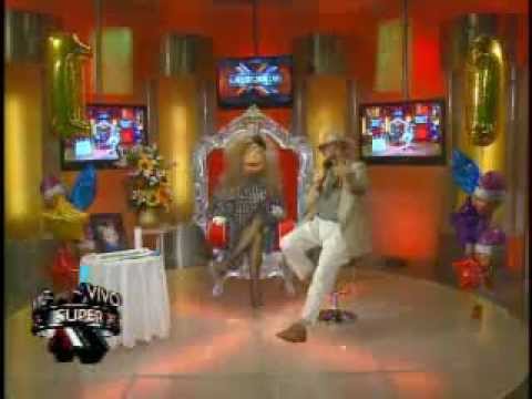 SuperXclusivo 1/20/12 - Reportero de TV es botado de todos lados...a La Morsa