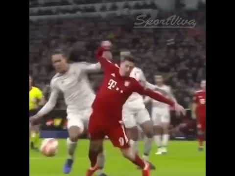 Van Dijk vs Lewandowski