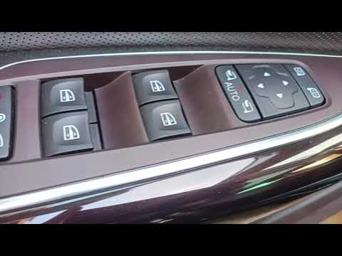 Renault Espace INITIALE Paris INTERIOR DETAIL