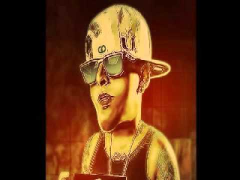 ÑENGO FLOW LA CALLE NO JUEGA