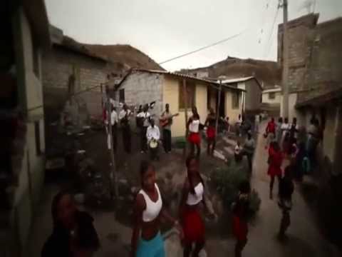 BOMBA ROMPE CADERAS.  Musica bomba ecuatoriana rapida.