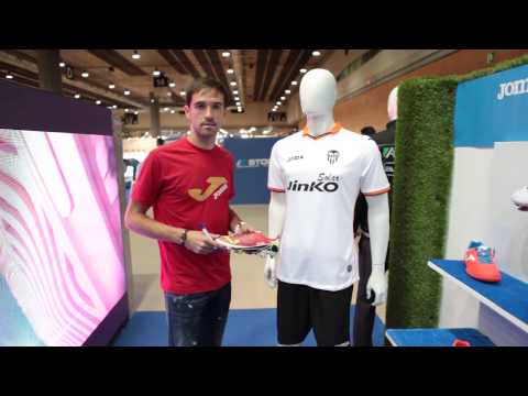 Míchel del Valencia CF visita el MOMAD para presentar la SUPER COPA SPEED.