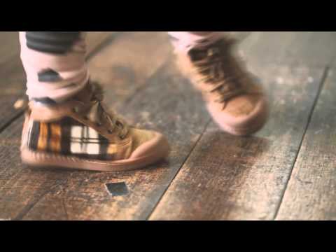 download lagu mp3 mp4 Romper Stomper Kids, download lagu Romper Stomper Kids gratis, unduh video klip Romper Stomper Kids