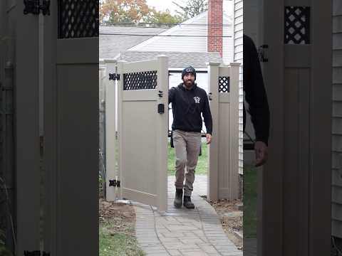 Vinyl Fence Colors: Clay/Black Lattice Top Vinyl Fence Gate #vinylfence