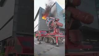 Qual a diferença do bombeiro Americano para o Europeu!!!