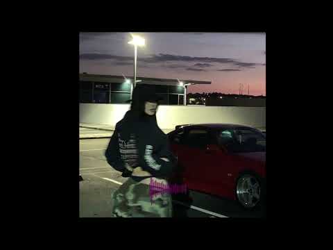 VHS x E V   Czarne czy Czerwone prod  Majki Official Video (bass boosted)