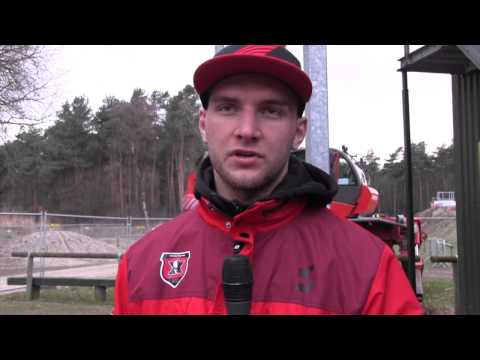 Evgeny Bobryshev heerst op de Kappenbulten in Halle