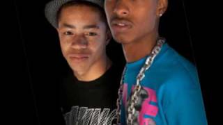 Audio push ft New boyz  girl r like busses
