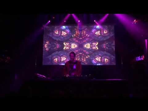 G-Space drops FACELIFT (eazybaked collab)