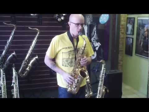 Ben Reece Plays MAXSAX Empyreal Alto Sax in Gold Lacquer