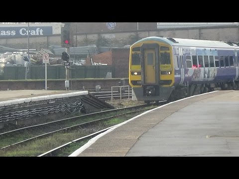 Trains at Hull Paragon - 05/12/2016