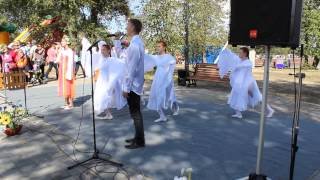 preview picture of video 'Ластаўка.Выступление в Заславле.06.09.2014.День белорусской письменности.'