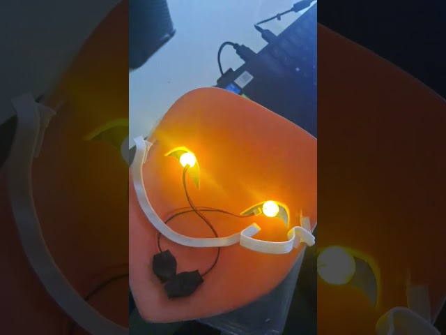 Vídeo relacionado con deegbbyi Máscara de Anime Bullet Kagetane Hiruko para Cosplay, Máscara de Halloween, Máscaras Fiesta Cosplay Atrezzo, Sonrisa Blanca Sin Boca, para Fiesta de Halloween, Blanco, Medium