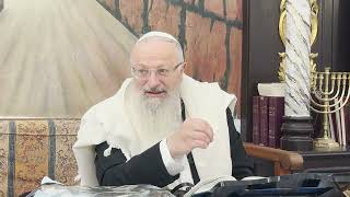 נפילת אסד - הרשעים נכחדים מן העולם והעולם מתבסם | הרב שמואל אליהו | הלכה יומית | ז׳ כסלו תשפ״ה (הרב שמואל אליהו) - התמונה מוצגת ישירות מתוך אתר האינטרנט יוטיוב. זכויות היוצרים בתמונה שייכות ליוצרה. קישור קרדיט למקור התוכן נמצא בתוך דף הסרטון