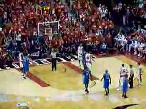 Dwight Howard vs Raptors fans