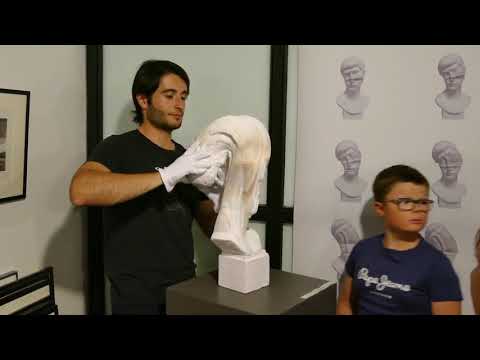 Li Hongbo au musée du papier d'Angoulême