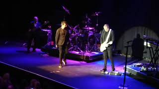 Download lagu Rick Astley -  Hopelessly (Live in Atlanta) mp3
