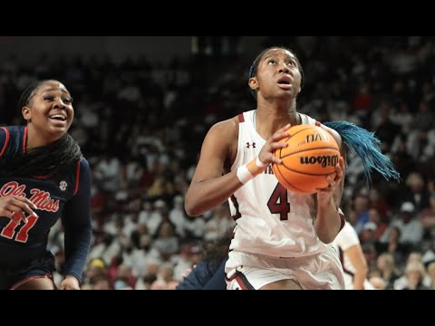 'The separator from good to great,' is how Aliyah Boston plays for USC