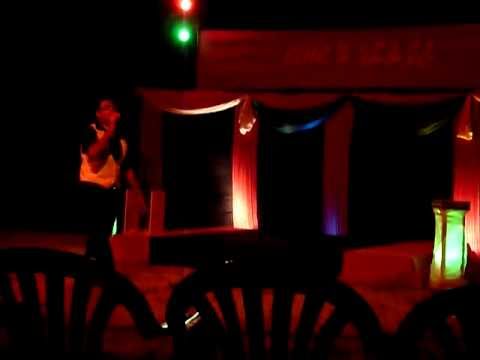 Ahmed Yafiu Performing Thiyaey Miufaadhey Raany Live @Zuvaanunge Rey 2012