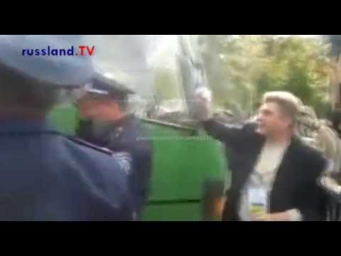 Charkow: Demos und Verhaftungen [Video]