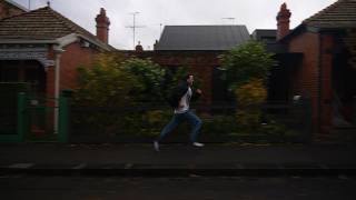 RUNNER - Clip