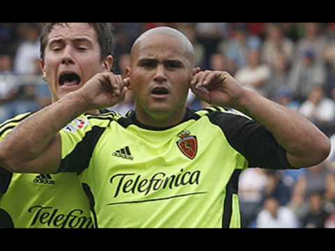 Suazo delatero del Rel Zaragoza