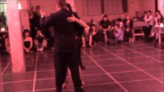 CRISTINA SOSA Y DANIEL NACUCCHIO BAILANDO EL TANGO "PENSALO BIEN" EN FLOREAL MILONGA