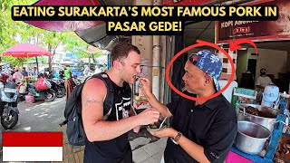 Download lagu Indonesian Dad Shares FAMOUS Pork With Me at Solo Market! 😊🍖🇮🇩 (Pasar Gede) mp3