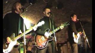 The Prellies - Red Hot - Easter Eggman, Cavern Front - 12.04.2004