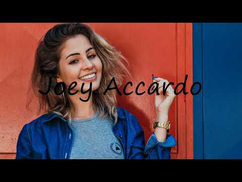 How to pronounce Joey Accardo in English?
